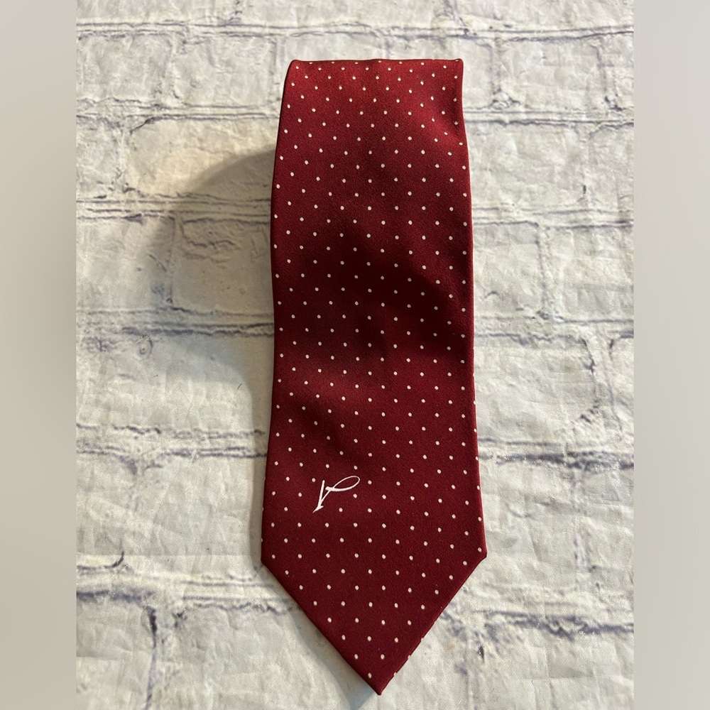 VALENTINO CREATION MADE IN ITALY 100% SILK BURGUNDY & WHITE SWISS DOTS MENS TIE